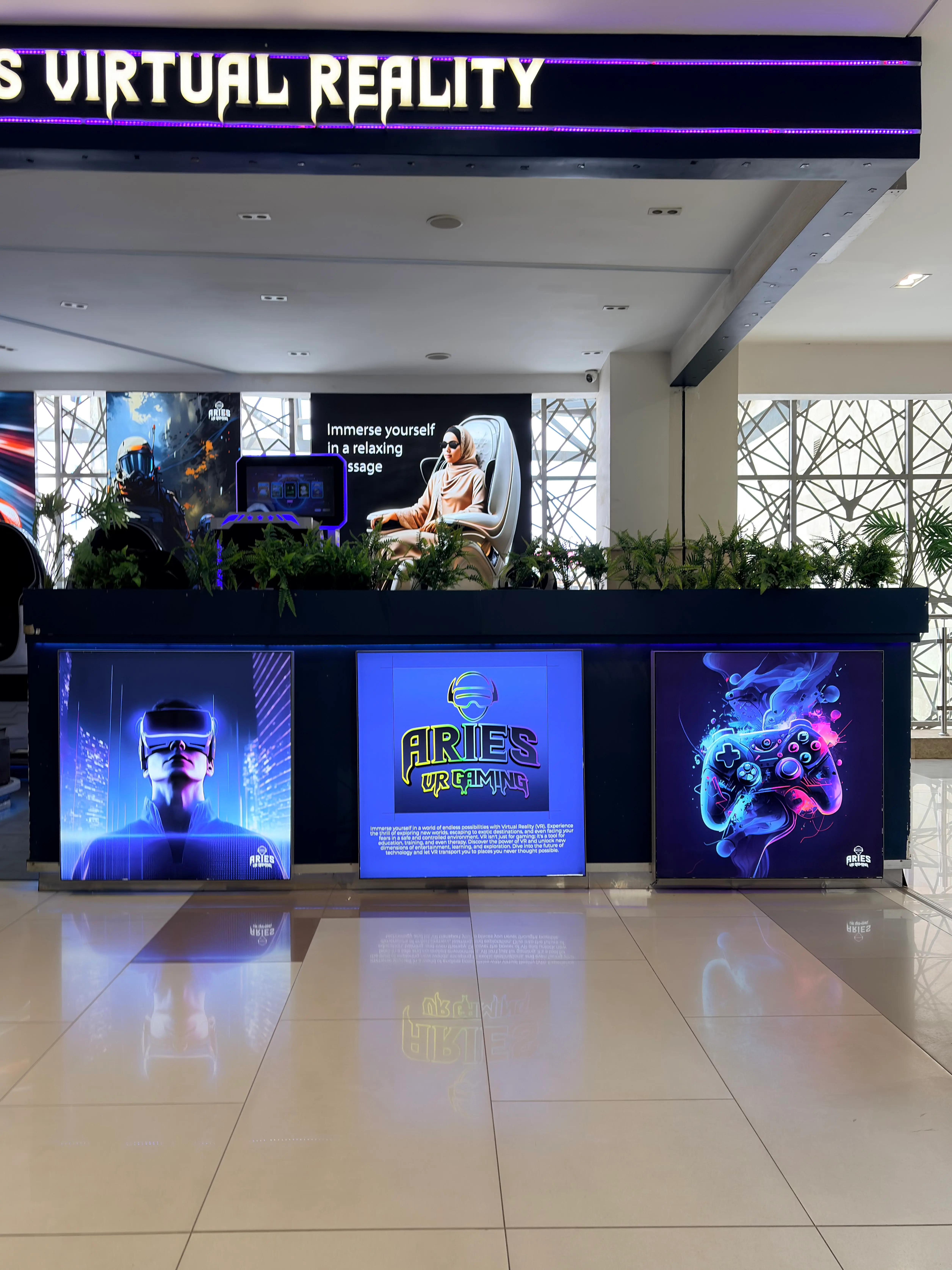 Virtual Reality (BBS Mall) — Commercial Display Environment